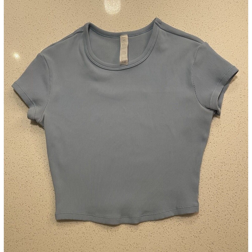 Alo Yoga Shirt Womens XS Blue Short Sleeve Ribbed Crew Cropped Top Athletic